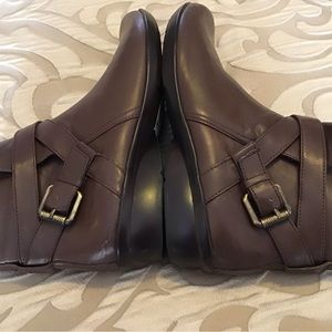 Naturalized Bridal Brown Ankle Boots, NWT, size 8.5, extremely soft leather